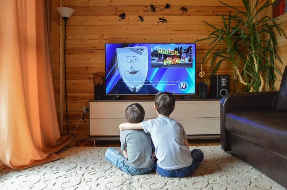 Greece Among Top 10 EU Nations for Paid Streaming Subscriptions - GreekReporter.com