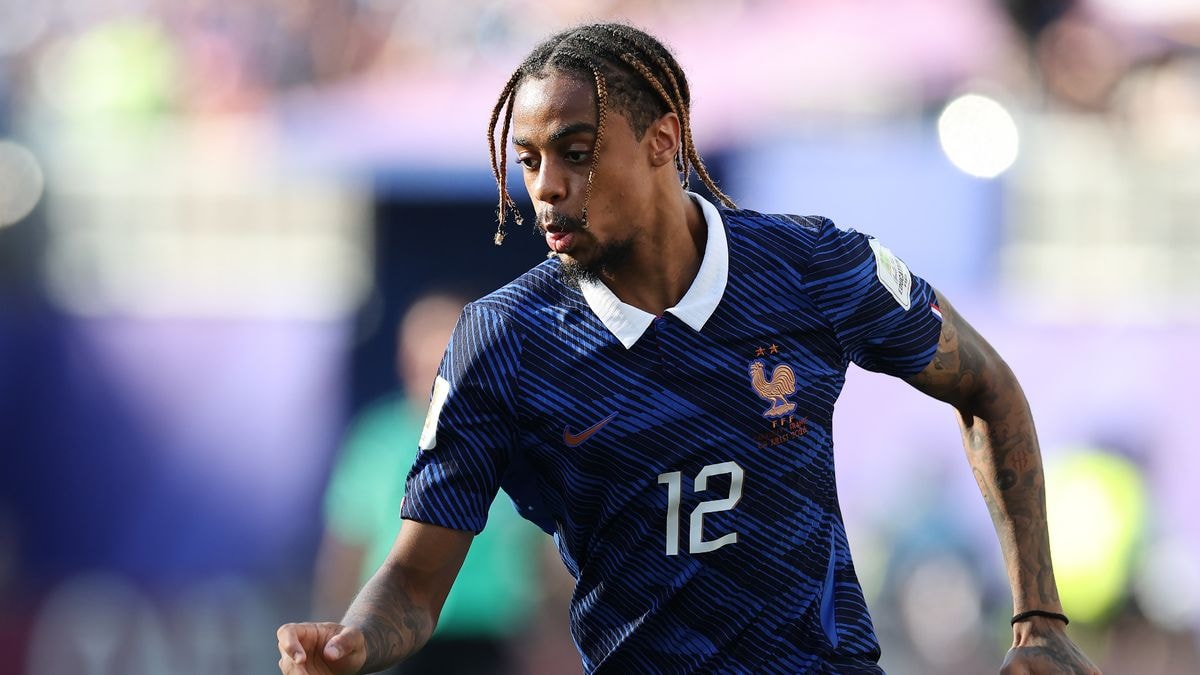 Transfer news LIVE: Man Utd ready £80m bid, Arsenal 'agree deal', Barcola to Liverpool - The Mirror