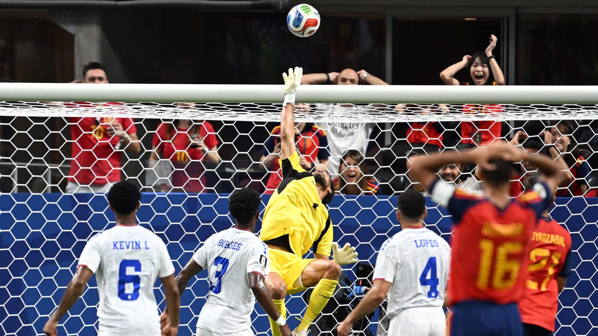 Incredible images from the World Cup - BBC News