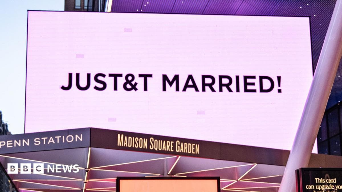 Taylor Swift and Travis Kelce marry at Madison Square Garden - BBC News