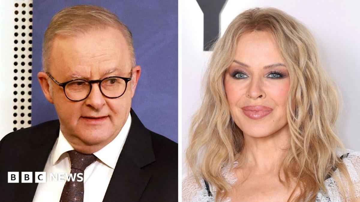 Australian PM apologises for 'inappropriate' comments about Kylie Minogue - BBC News