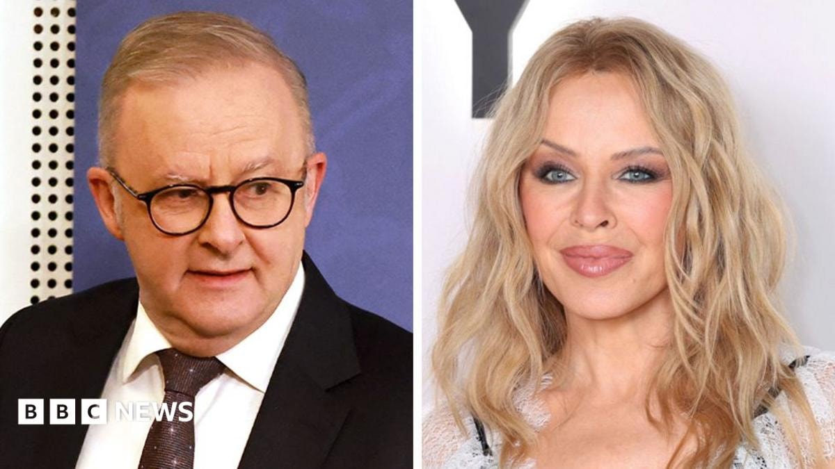 Australian PM apologises for 'inappropriate' comments about Kylie Minogue - BBC News