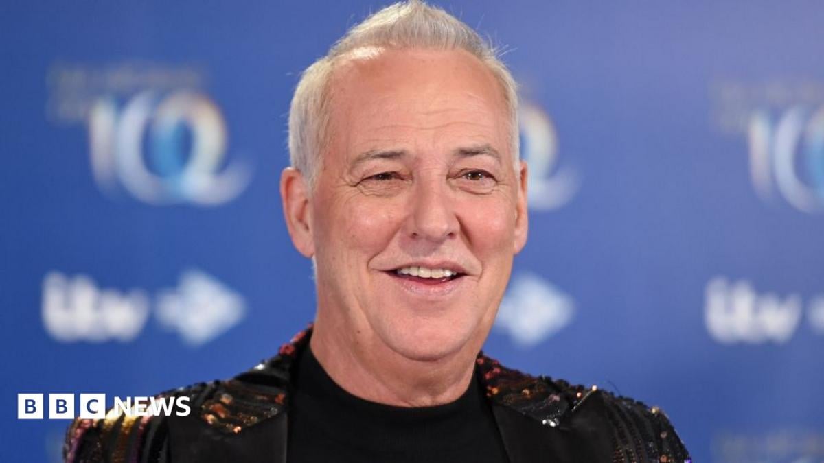 I video TikTok di Michael Barrymore sollevano preoccupazioni sulle riprese con smart glasses - BBC News