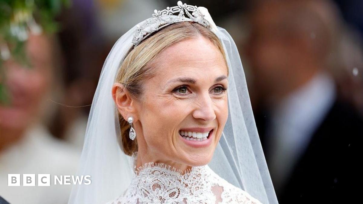Royal wedding: Who is Harriet Sperling, the NHS nurse who married Peter Phillips? - BBC News