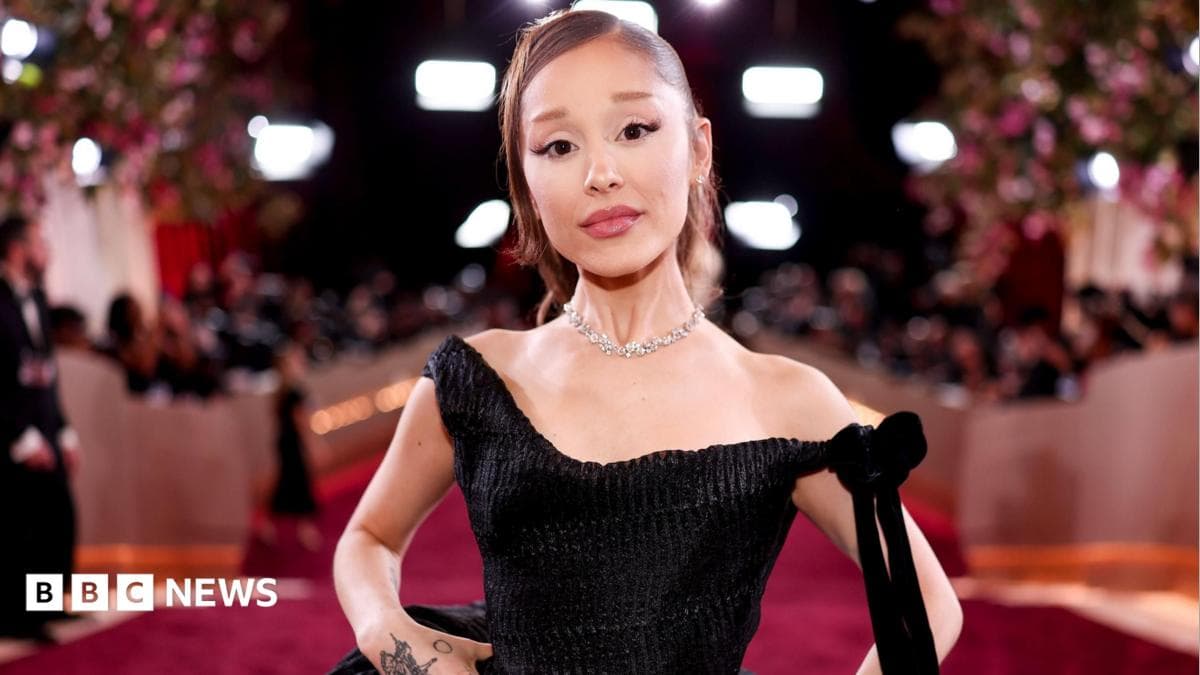 Ariana Grande si prenderà una pausa dalla vita pubblica tra scrutinio 'infinito' - BBC News