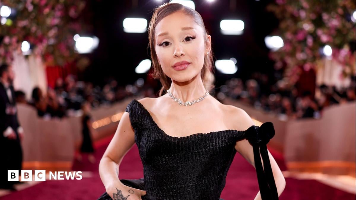 Ariana Grande fará pausa da vida pública em meio a escrutínio 'interminável' - BBC News