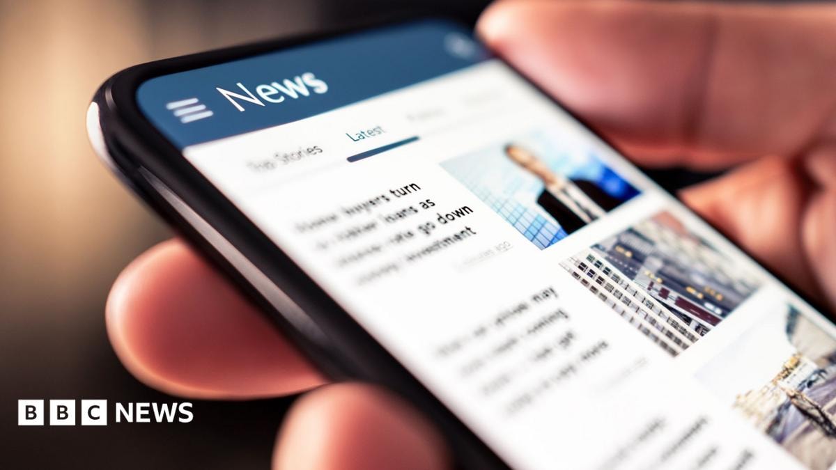 Trust in news hits new low globally, research suggests - BBC News