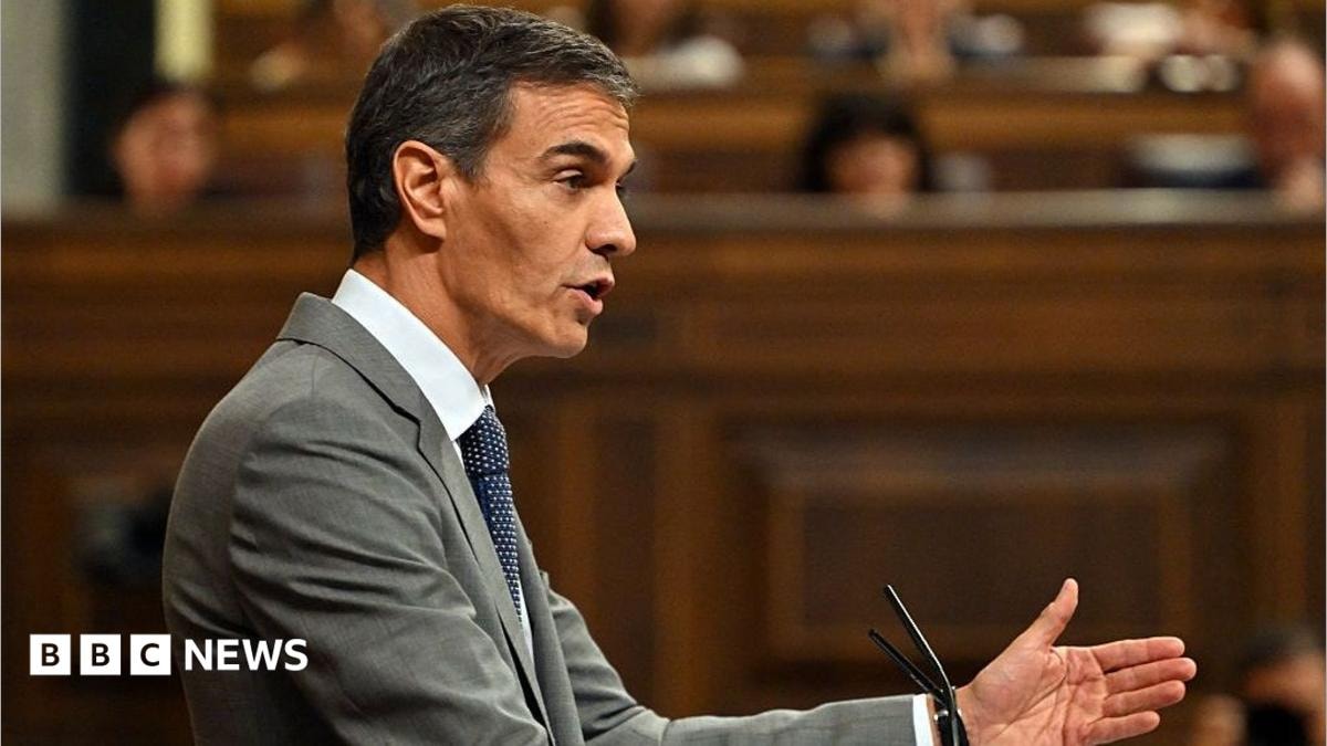 Spanischer Ministerpräsident Sánchez verliert wichtige Abstimmung zur Wohnraumkrise nach Räumung einer 87-jährigen Frau - BBC News