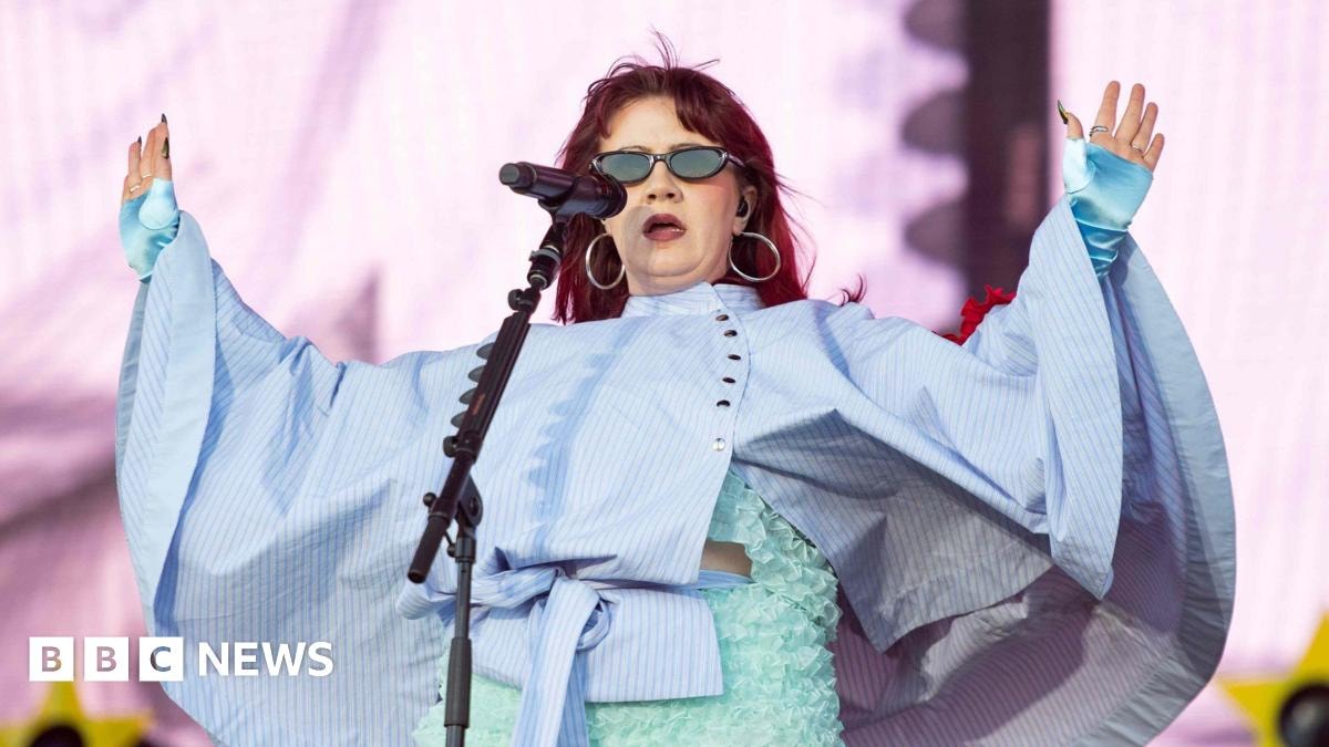 CMAT hits back at 'horrible' abuse after Radio 1 Big Weekend set - BBC News