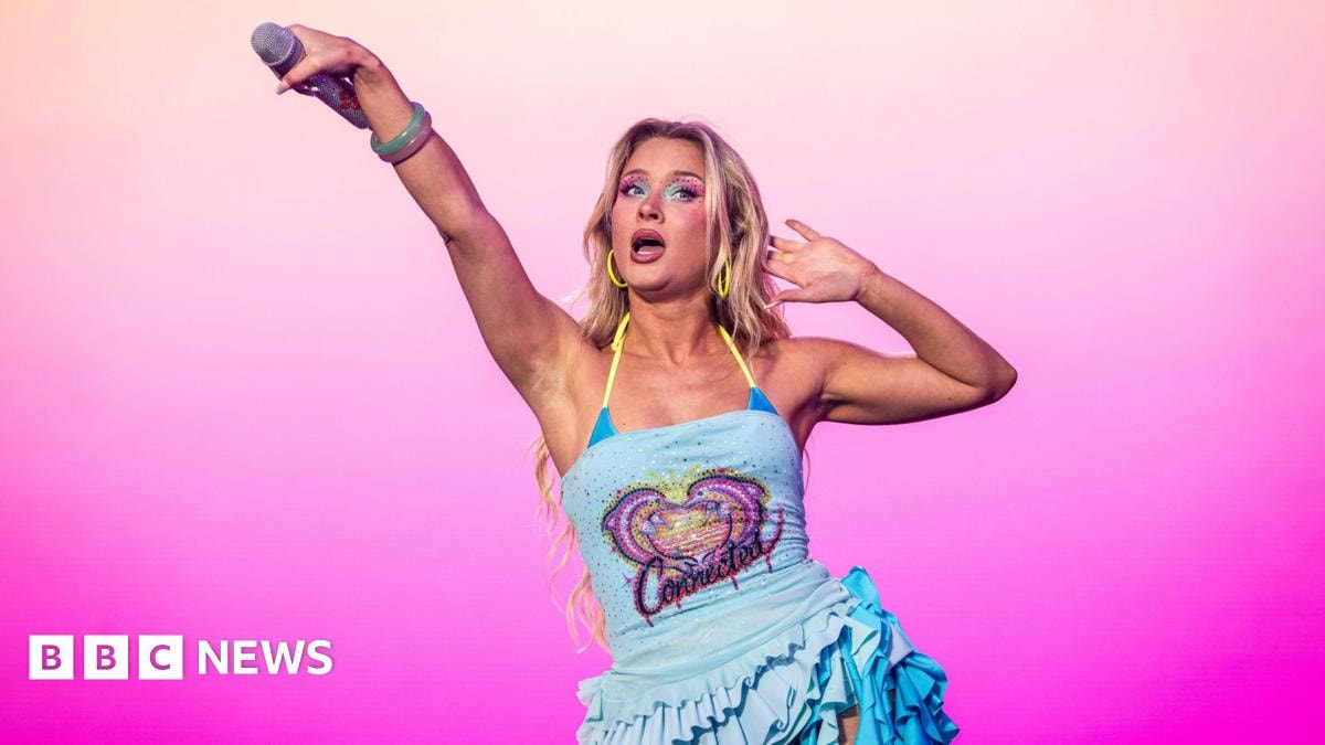 Big Weekend: Zara Larsson electrifies the festival crowd - BBC News