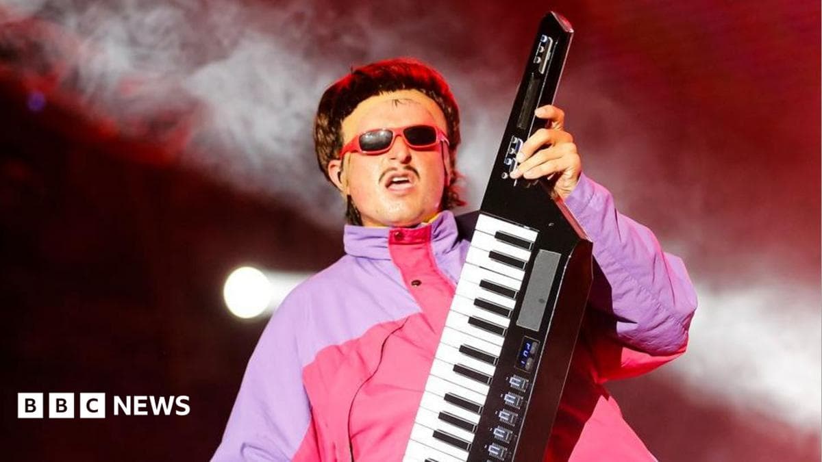 अमेरिकी गायक-संगीतकार Oliver Tree की ब्राजील में हेलीकॉप्टर दुर्घटना में मौत - BBC News