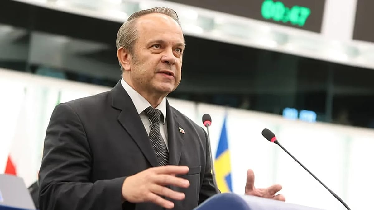 EPP considers punishing lawmaker for appearing alongside far-right parties | Euronews