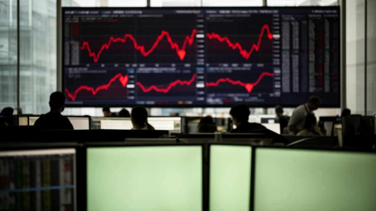 Global Bond Selloff Rocks Equities; Hong Kong Stocks Show Relative Resilience β BigGo Finance