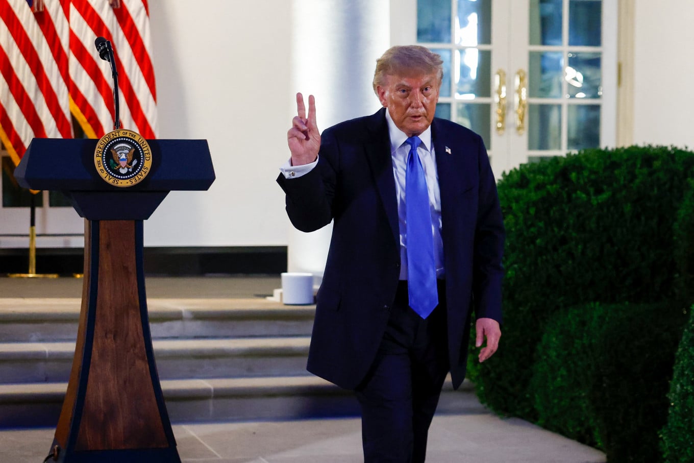 Las acciones suben y los rendimientos disminuyen mientras el petróleo cae ante insinuación de Trump sobre una campaña de bombardeos corta - Mercados - The Jakarta Post