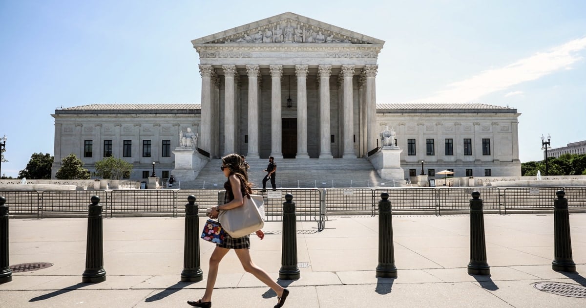 La Corte Suprema decide sui casi di immigrazione e gli USA subiscono la prima sconfitta ai Mondiali: Morning Rundown