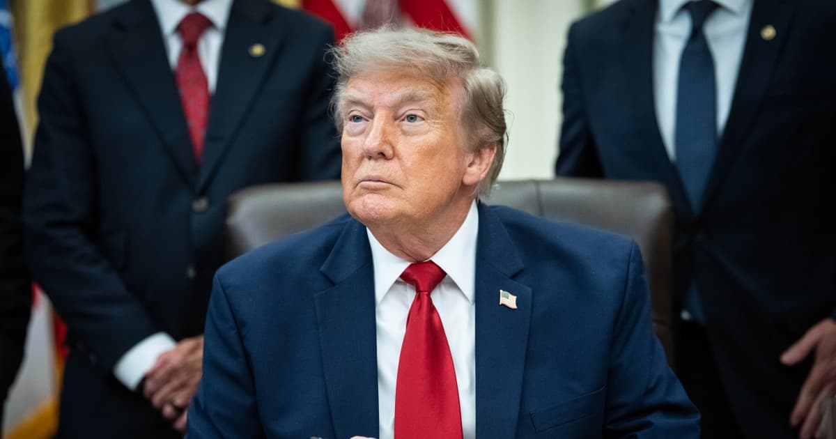 Live-Updates: Trump revidiert Plan für Schiffsgebühren in der Straße von Hormus; Senatskandidaten aus Maine sprechen sich gegen ICE-Schießung aus