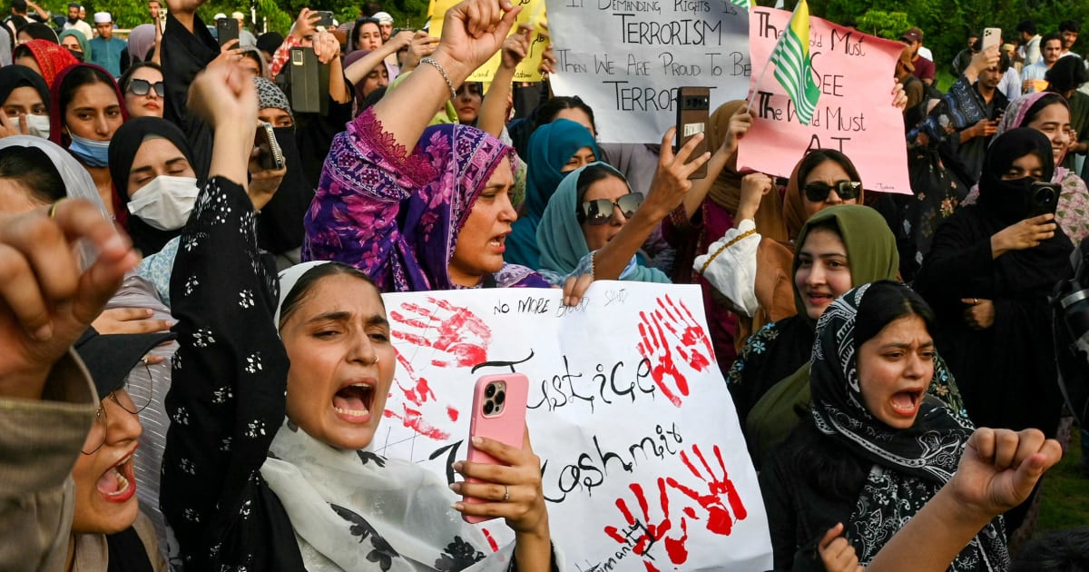 Verkiezingen in door Pakistan bestuurde Kasjmir overschaduwd door dodelijke confrontaties