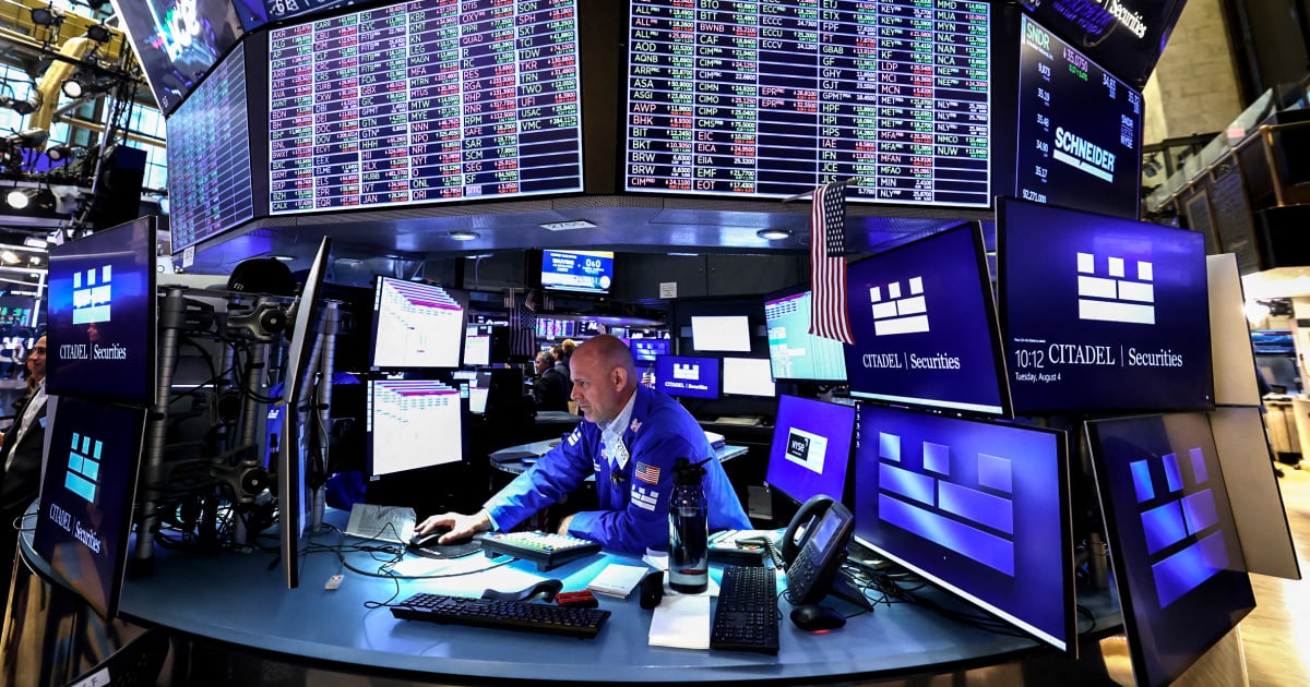 S&P 500 en Dow sluiten af op recordhoogte door sterke AI-gerelateerde winsten en hoop op akkoord over oorlog in Iran