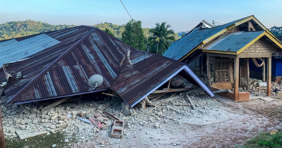 Magnitude-7.7 quake hits off coast of Indonesia, killing at least 20