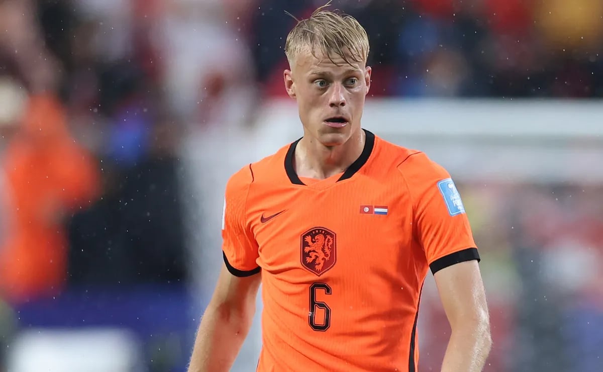Was ist mit Jan Paul van Hecke während des WM-Spiels 2026 zwischen den Niederlanden und Marokko passiert? - World Soccer Talk
