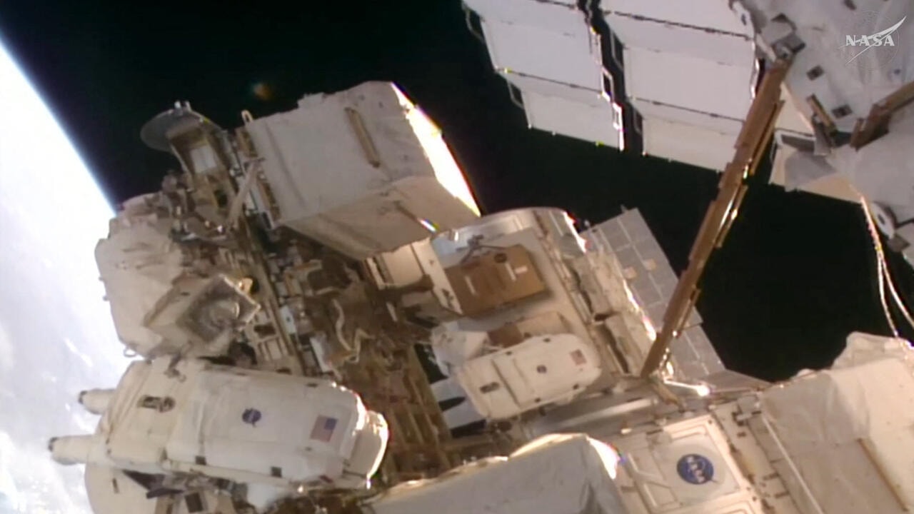 NASA satellite rescue mission fails, swift telescope set to fall to earth - France 24