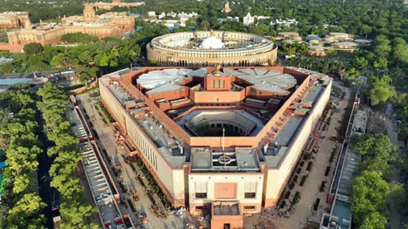 La session parlementaire de la mousson s'achève dans une tempête politique, les chambres suspendues sine die après des semaines de perturbations