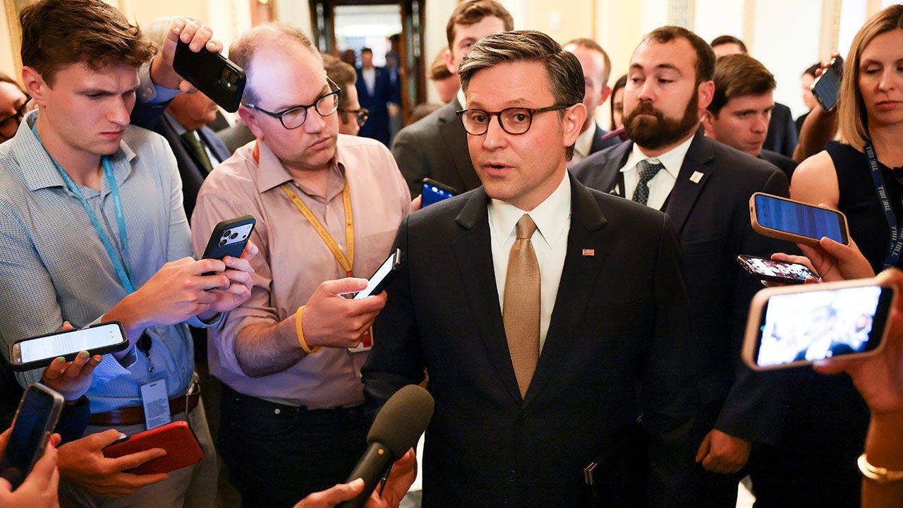Les dirigeants républicains de la Chambre s'efforcent de mettre fin à la révolte conservatrice