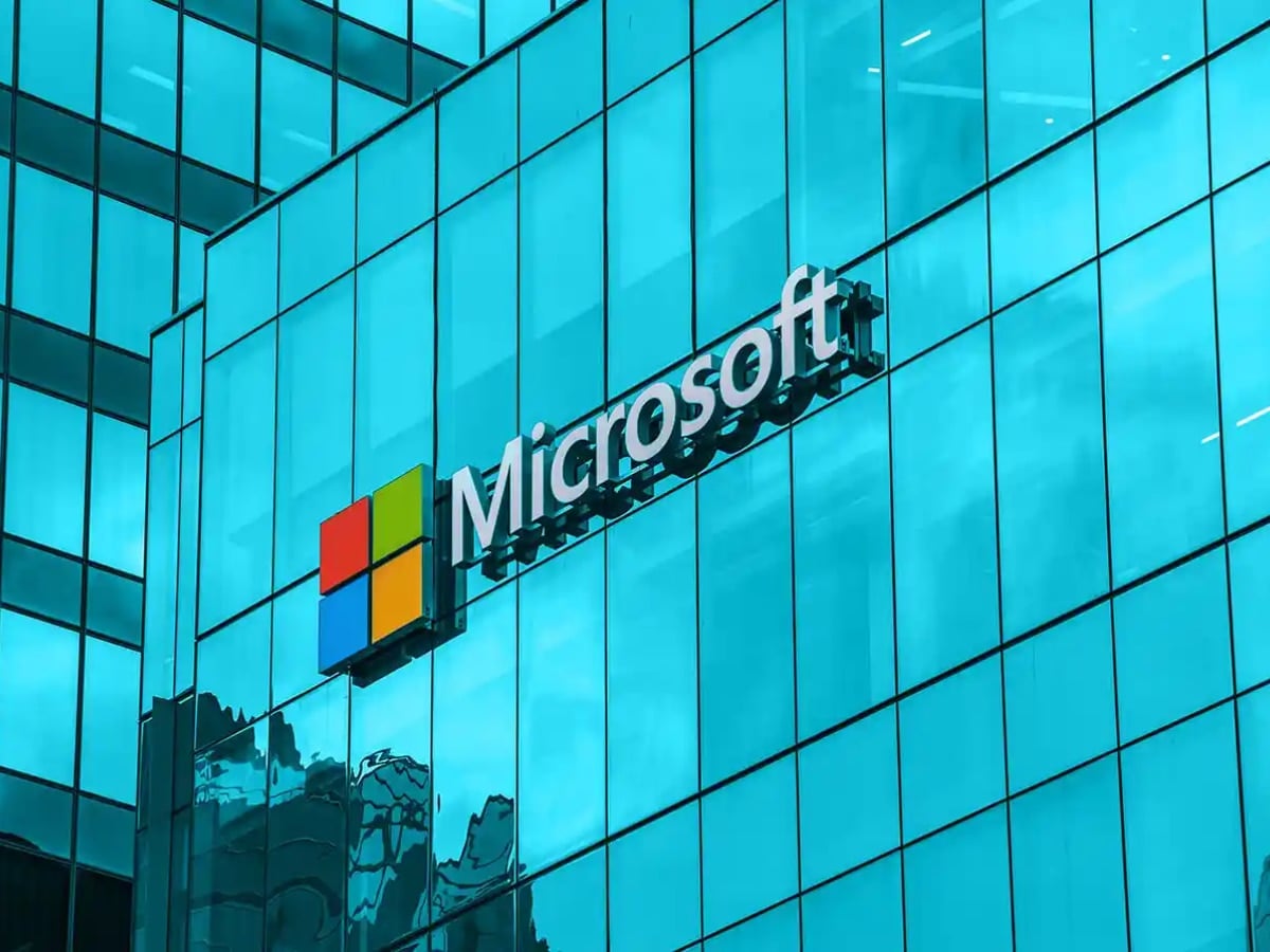 Grosso aggiornamento sui licenziamenti di Microsoft: il colosso tech taglierà 4.800 posti di lavoro a livello globale con una ristrutturazione basata sull'AI