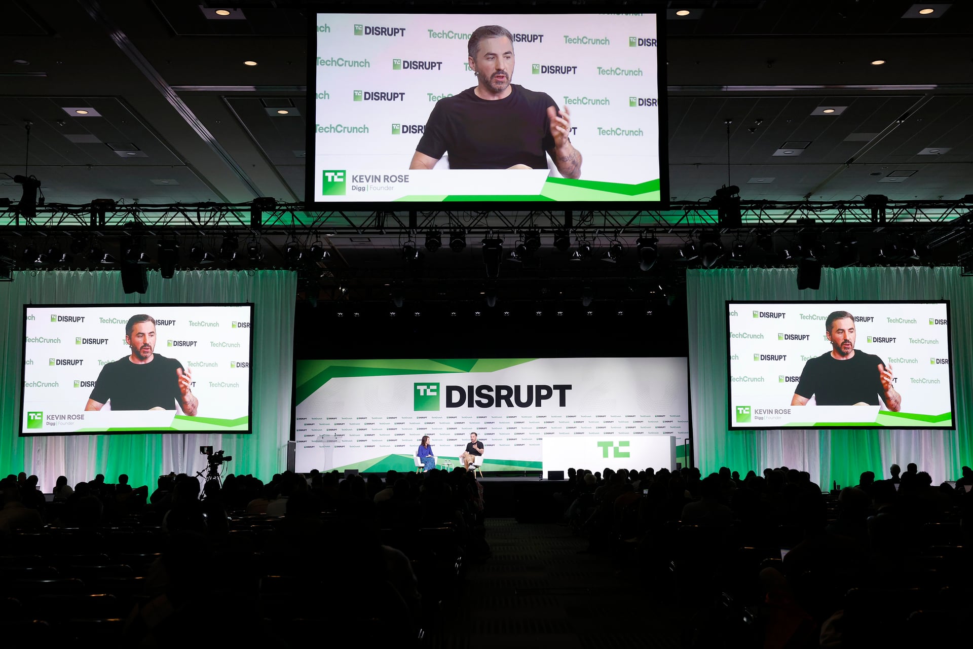 Il palco principale del TechCrunch Disrupt 2026 ospiterà leader di Amazon, Replit e Tether, con molte altre novità in arrivo