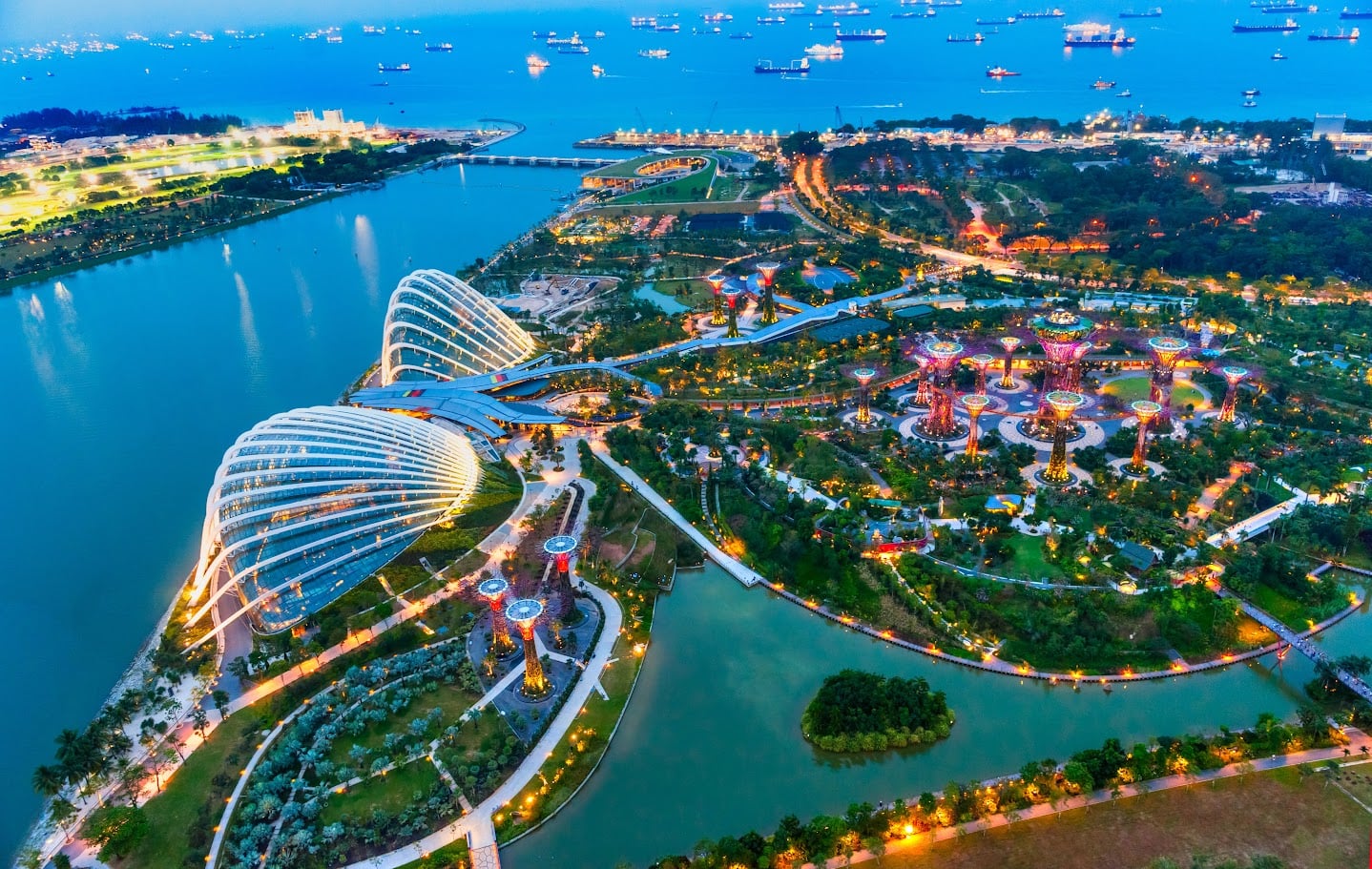 La domanda di AI spinge la produzione di Singapore a una crescita del 12,2% mentre l'economia si espande del 5,7% nel Q2/2026 - TNGlobal