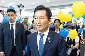 Ruling party debate over prosecutors' powers deepens - The Korea Herald