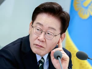 Lee urges DP to reconsider candidate deposit hike for leadership race - The Korea Herald