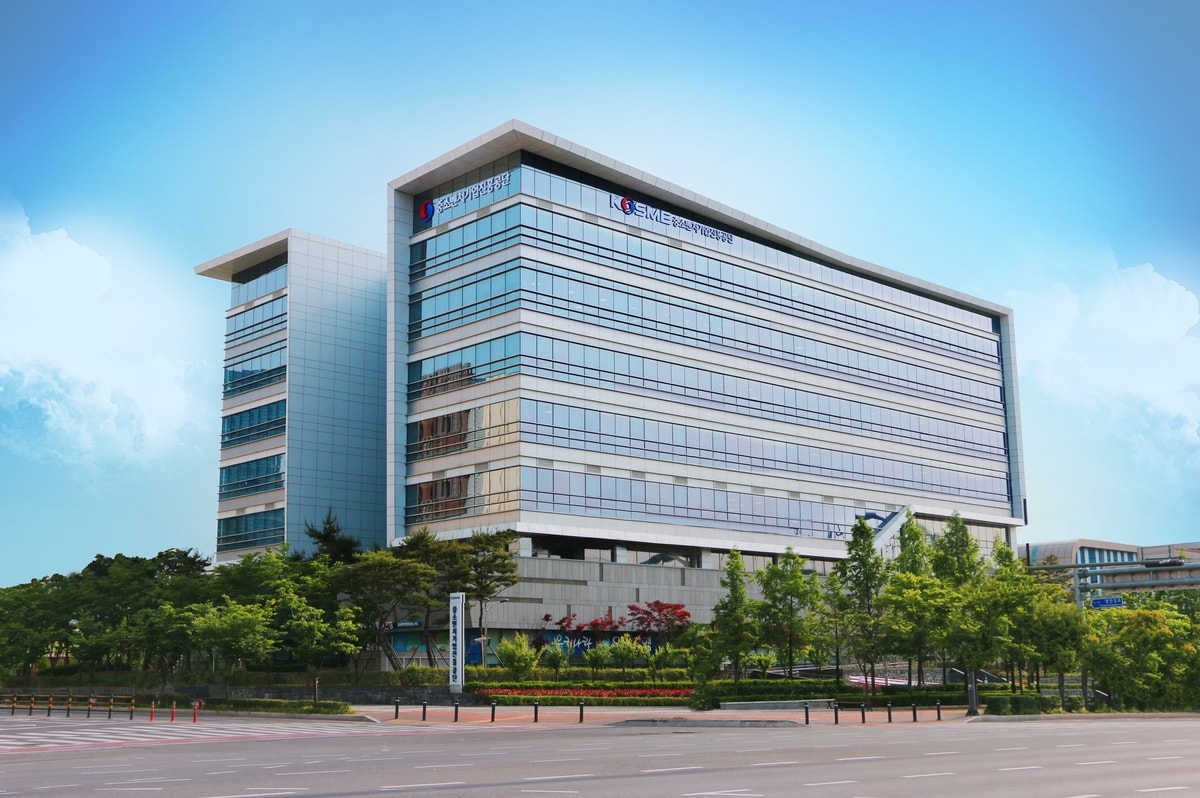 KOSME Raises $400 Million in Global Bond for Small Firms - Seoul Economic Daily