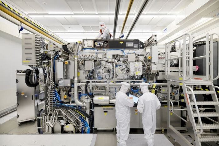 Asiatische Tech-Aktien sinken nach Chinas Fortschritten bei der Chipherstellung und KI-Zweifeln