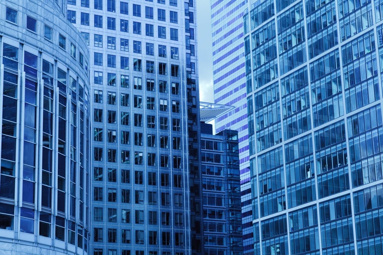 FTSE 100: Londense benchmark stijgt met 1,24% naar 10.716,97 terwijl Britse aandelen de Europese rally leiden