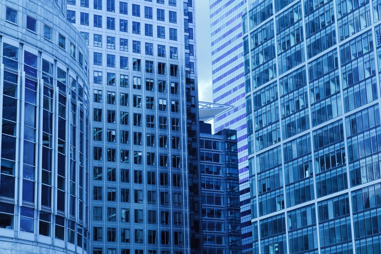 FTSE 100: El índice de referencia de Londres sube un 1,24% hasta los 10.716,97 mientras las acciones del Reino Unido lideran el repunte europeo