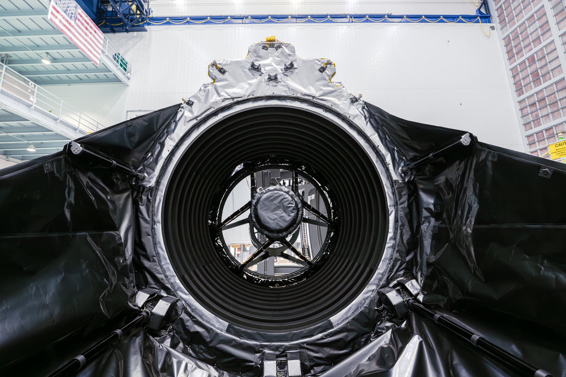 L'ultimo controllo dello specchio primario del Telescopio Spaziale Roman della NASA - NASA