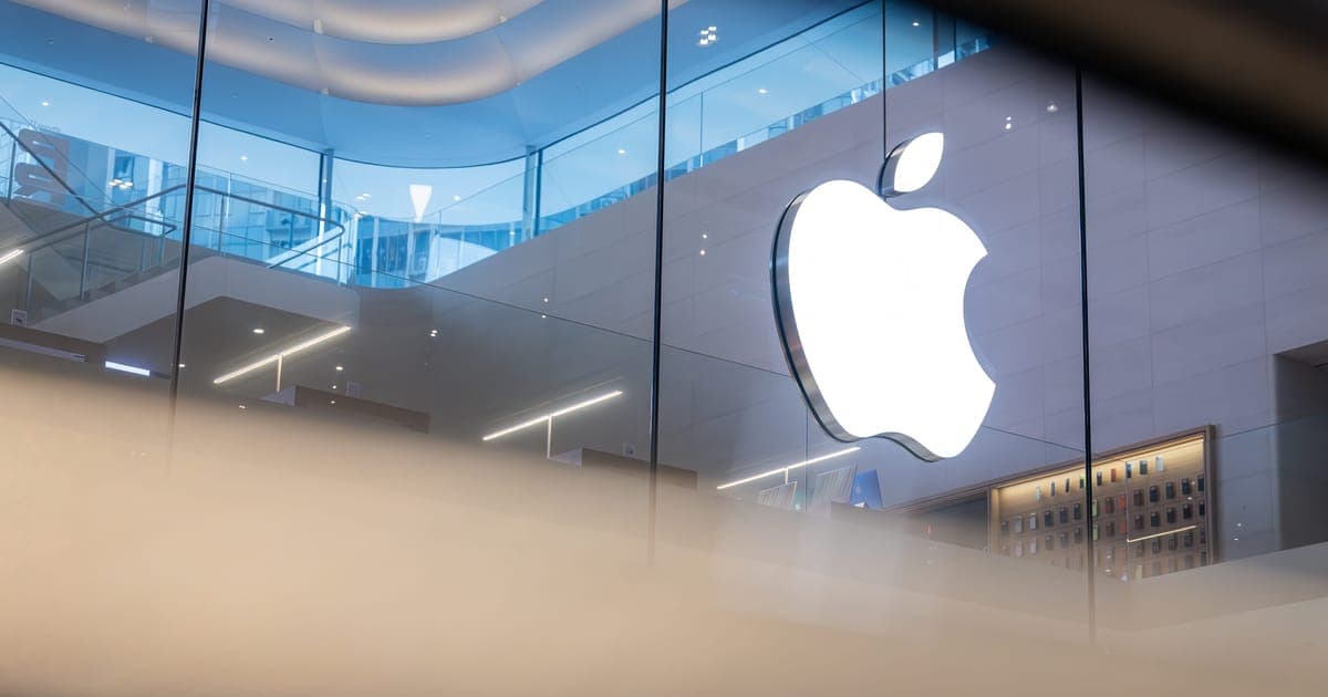 Apple culpa a las normativas de la UE al retener la nueva IA de Siri en los dispositivos europeos – POLITICO