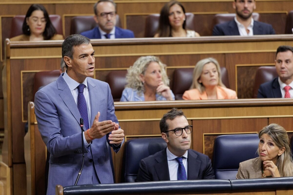 Le Premier ministre espagnol Pedro Sanchez « prend le temps de réfléchir à des élections anticipées » après l'échec d'un vote sur le logement
