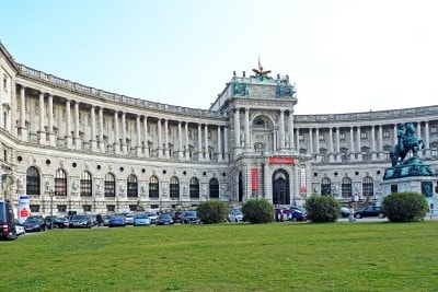 Lagging Behind in Artificial Intelligence: Lagarde and Van der Bellen Call for a European Capital Markets Union - Vindobona.org